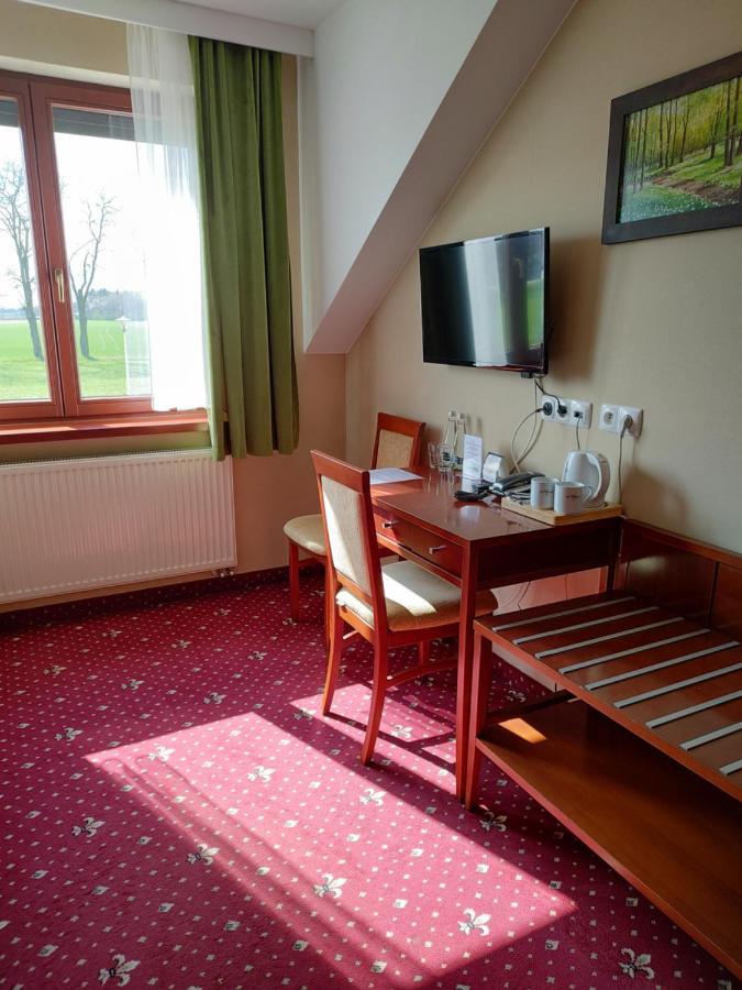 Gospoda Pazibroda Maków Mazowiecki Exterior foto
